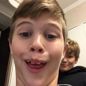 Meet your Posher, Bronner